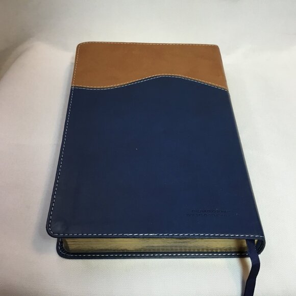 NEW NIV Gift Holy Bible by Zondervan 2011, Italian Duo Tone Leather Gold Edge - Picture 3 of 9